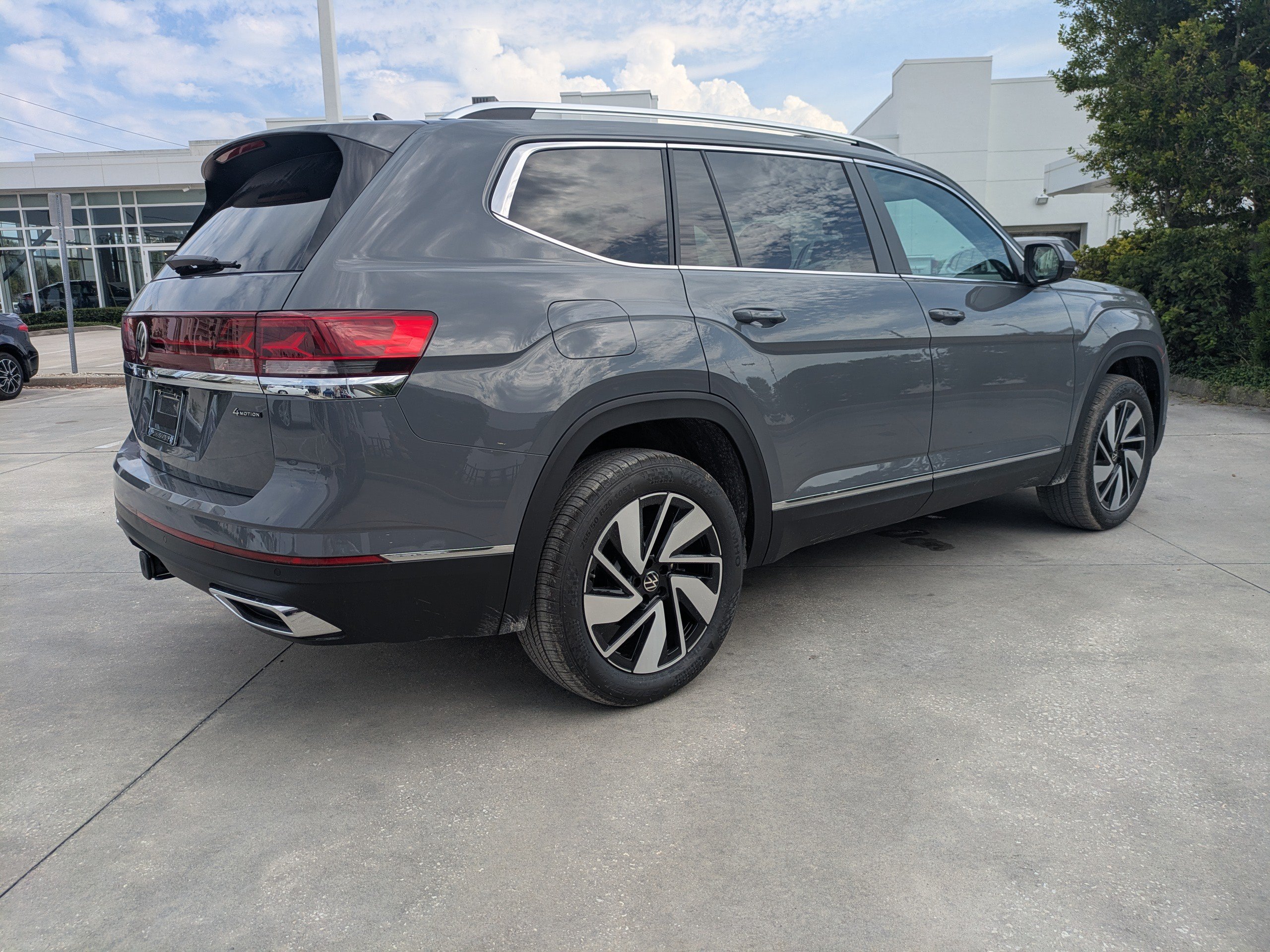 New 2026 Volkswagen Atlas SEL AWD/4WD image 4