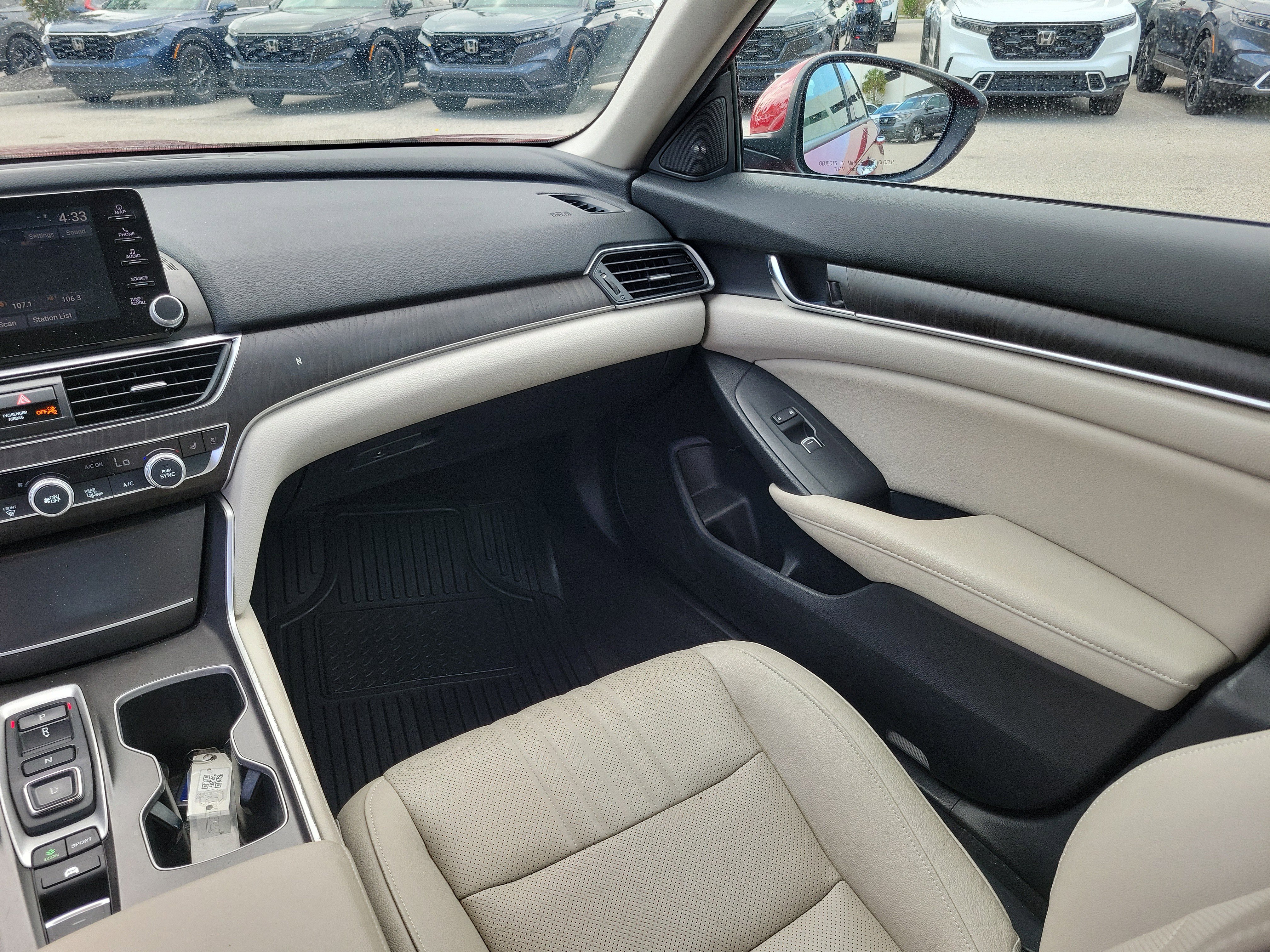 Used 2019 Honda Accord Touring image 18