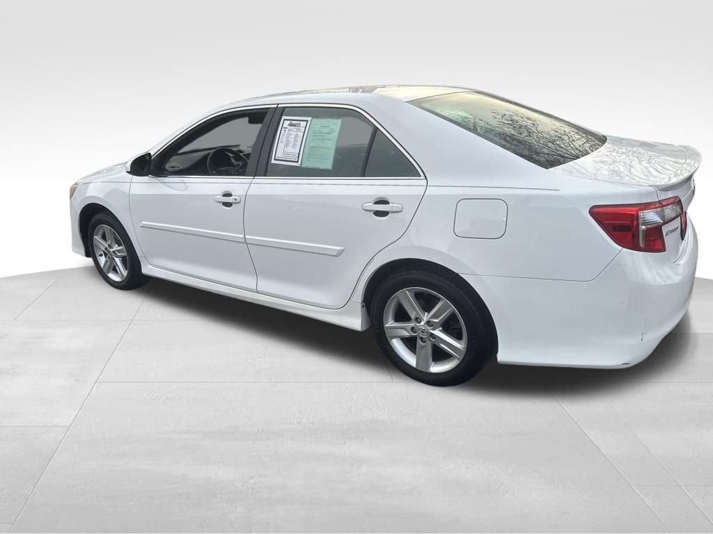 Used 2014 Toyota Camry SE image 15
