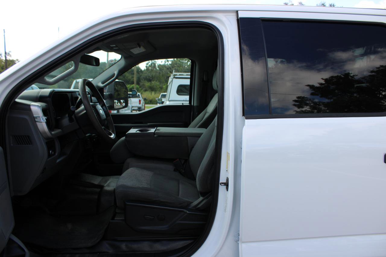 Used 2023 Ford F250 XLT w/ F-250 >10K GVWR Package AWD/4WD image 14