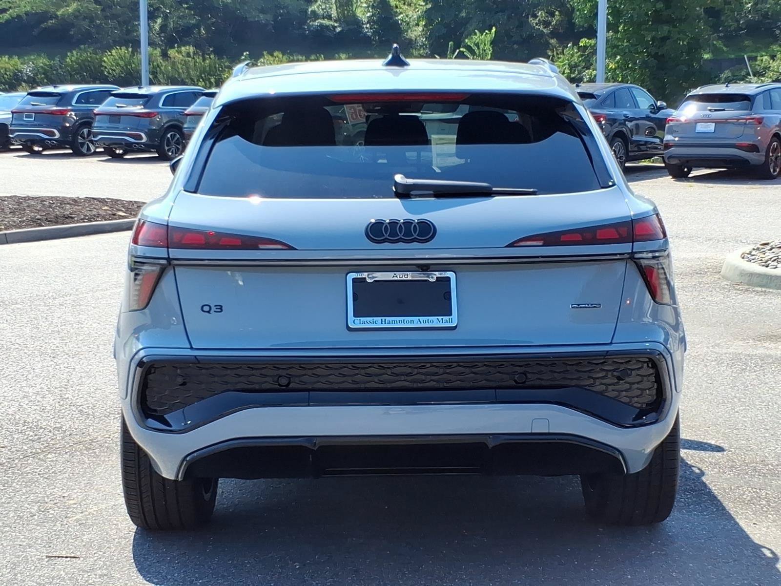 New 2026 Audi Q3 quattro 2.0T AWD/4WD image 9