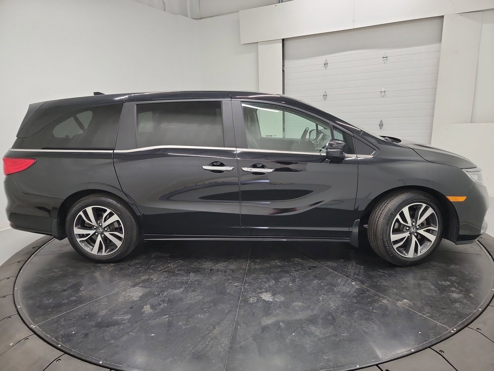 Certified 2023 Honda Odyssey Touring image 11