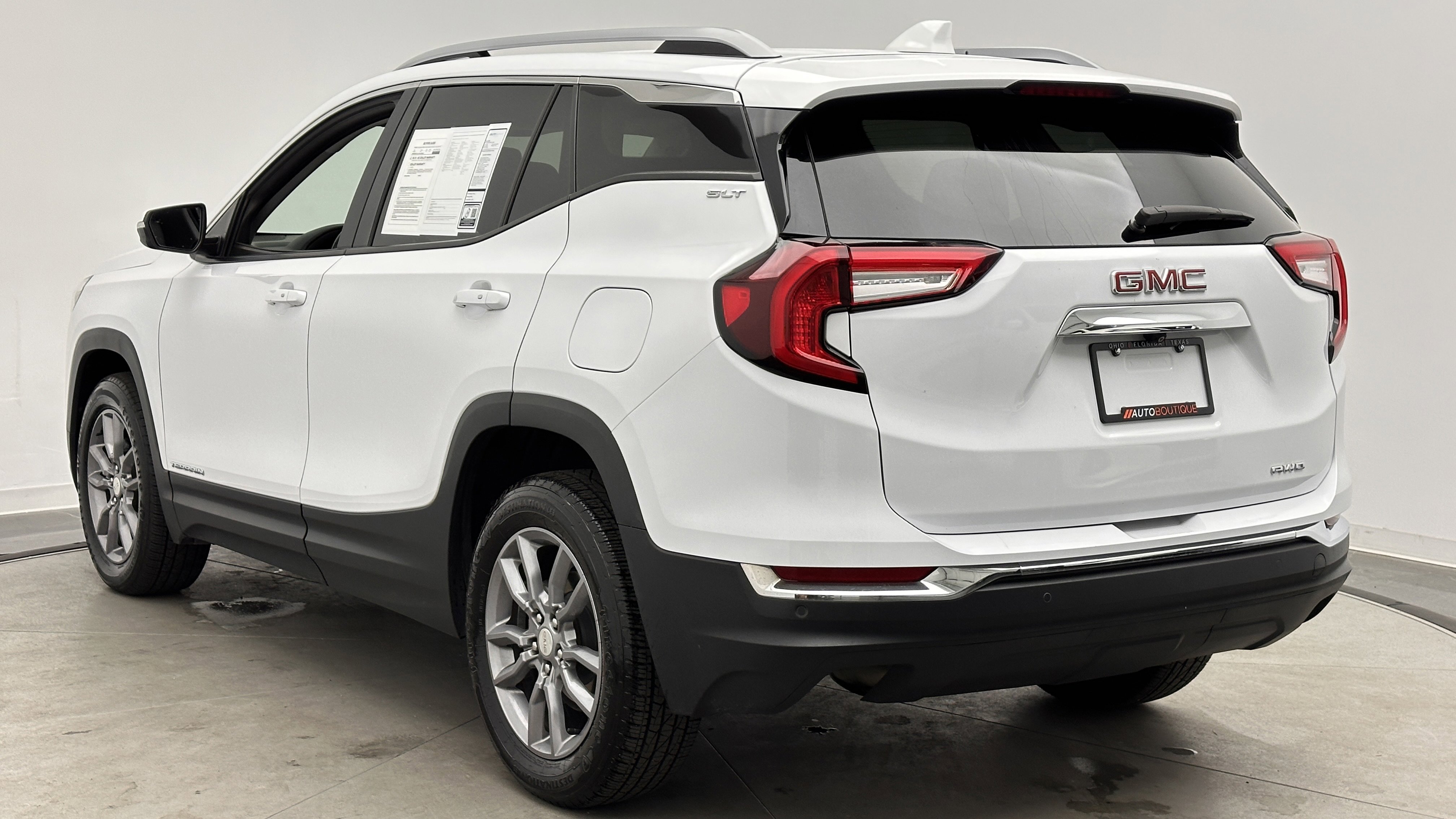 Used 2022 GMC Terrain SLT image 5