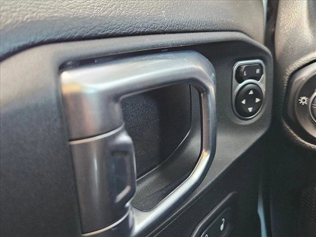 Used 2023 Jeep Gladiator Sport image 16