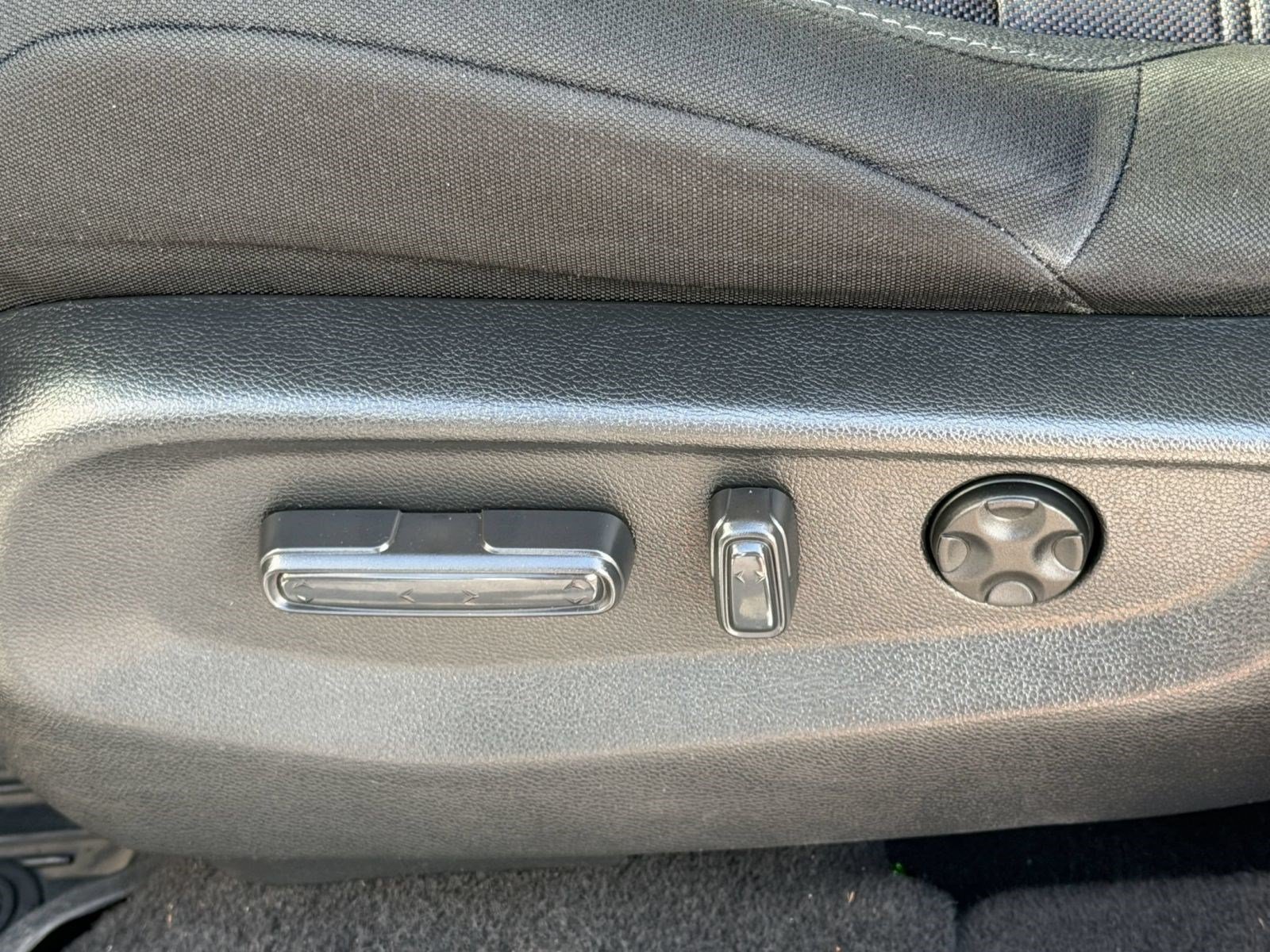 Used 2017 Honda CR-V EX image 16