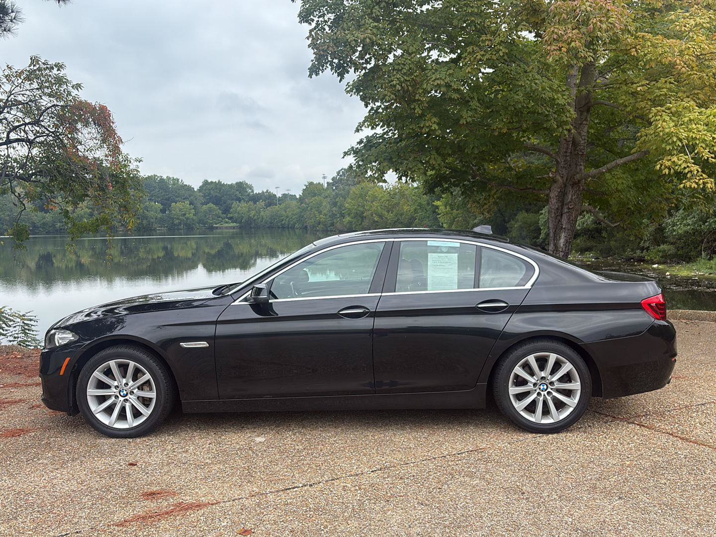 Used 2016 BMW 535i xDrive Sedan AWD/4WD image 10