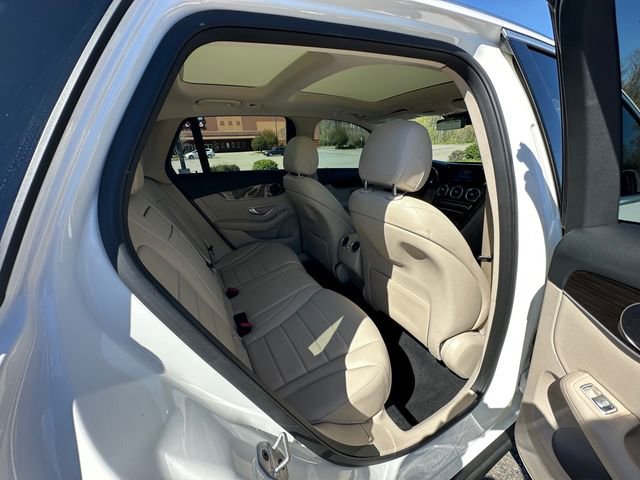 Used 2022 Mercedes-Benz GLC 300 GLC 300 w/ Premium Package Lite image 17
