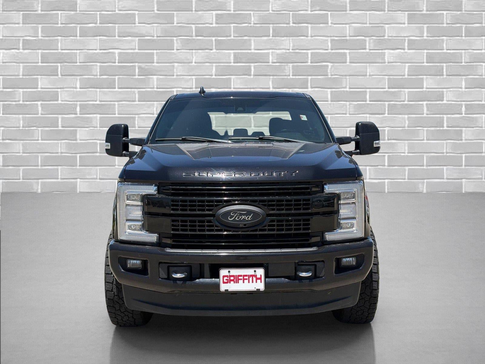 Used 2019 Ford F250 Platinum w/ Platinum Ultimate Package AWD/4WD image 2