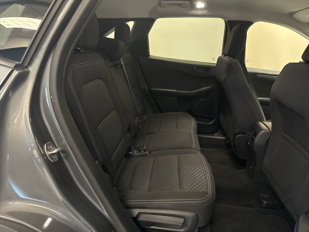 Used 2023 Ford Escape Active AWD/4WD image 17