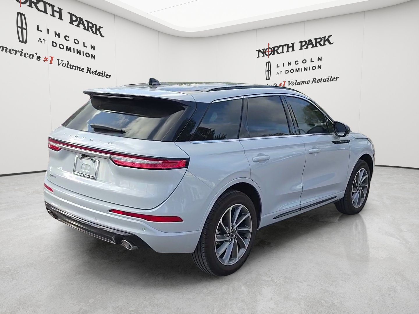 Used 2026 Lincoln Corsair Grand Touring AWD/4WD image 5