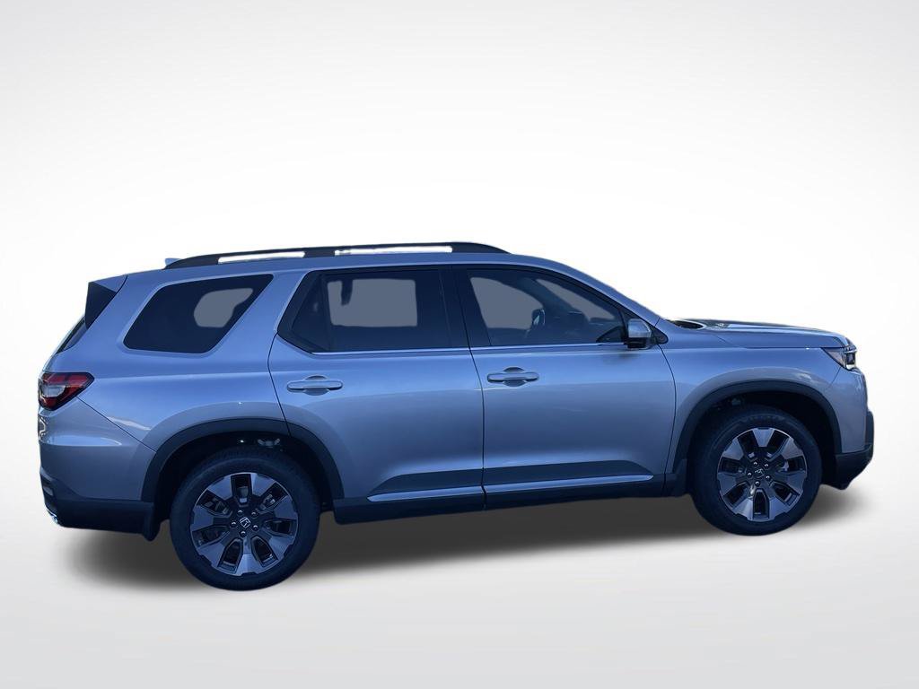 New 2026 Honda Pilot Touring image 7