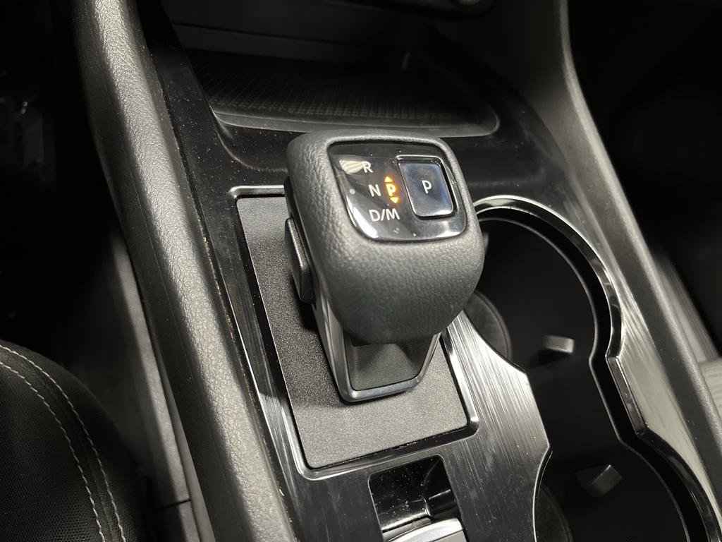 Used 2021 Nissan Rogue S AWD/4WD image 18