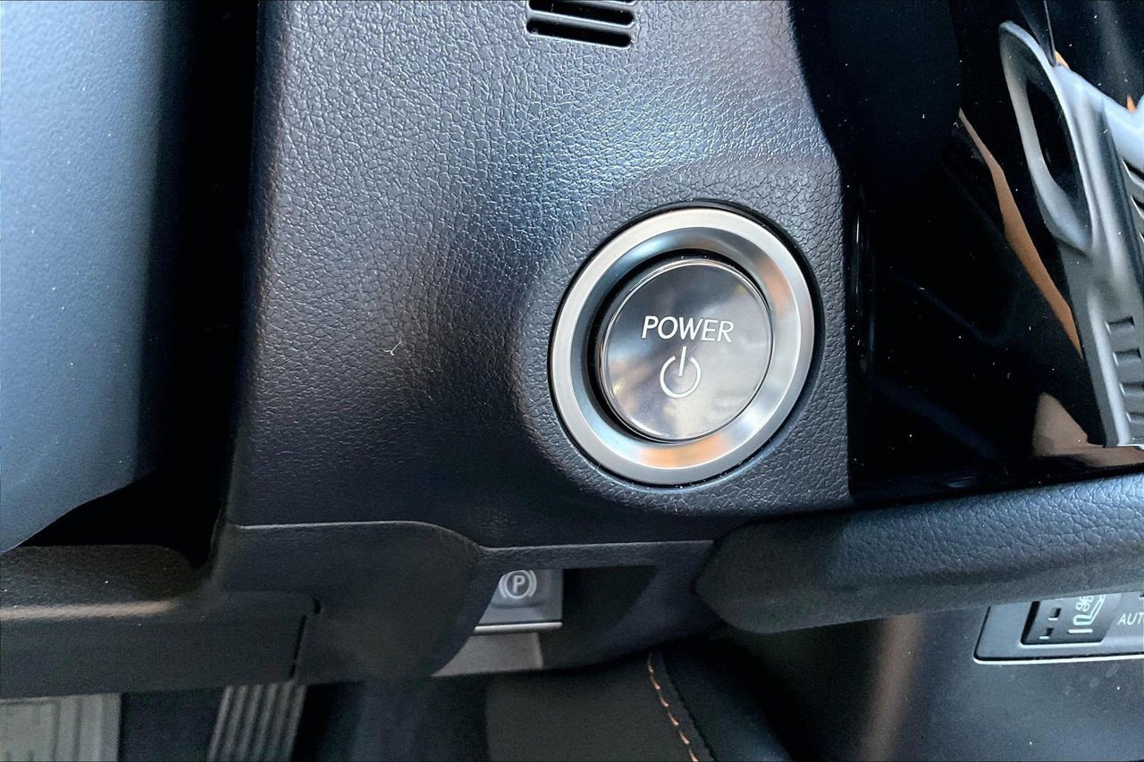 Used 2025 Lexus ES 300h w/ Premium Package FWD image 28