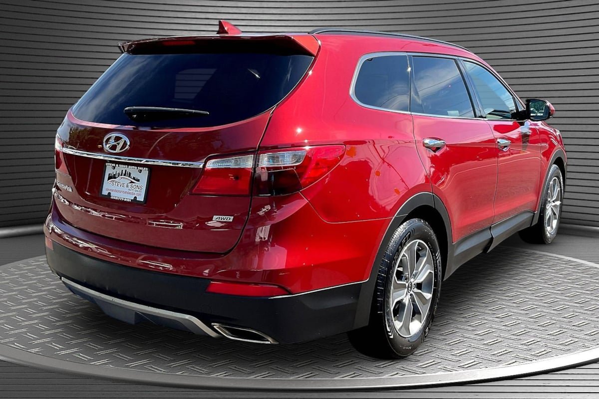 Used 2015 Hyundai Santa Fe GLS AWD/4WD image 6