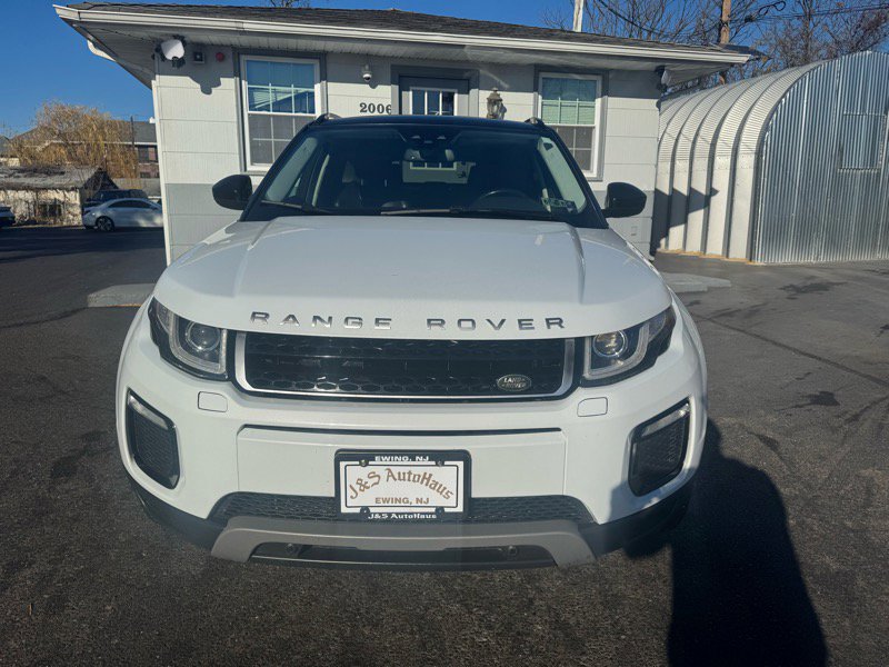 Used 2017 Land Rover Range Rover Evoque SE image 2
