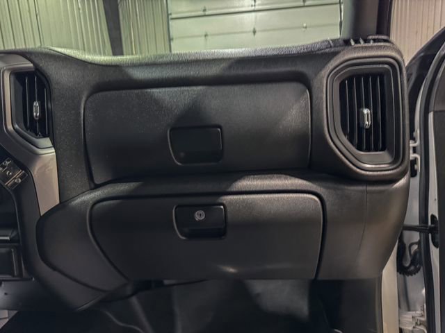 Used 2022 GMC Sierra 2500 Pro w/ Convenience Package image 24