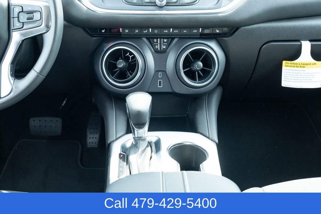 Used 2025 Chevrolet Blazer LT image 34