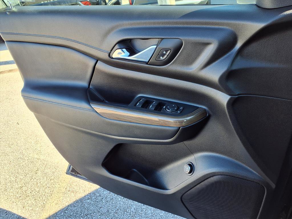 Used 2023 GMC Acadia SLE w/ Driver Convenience Package image 23