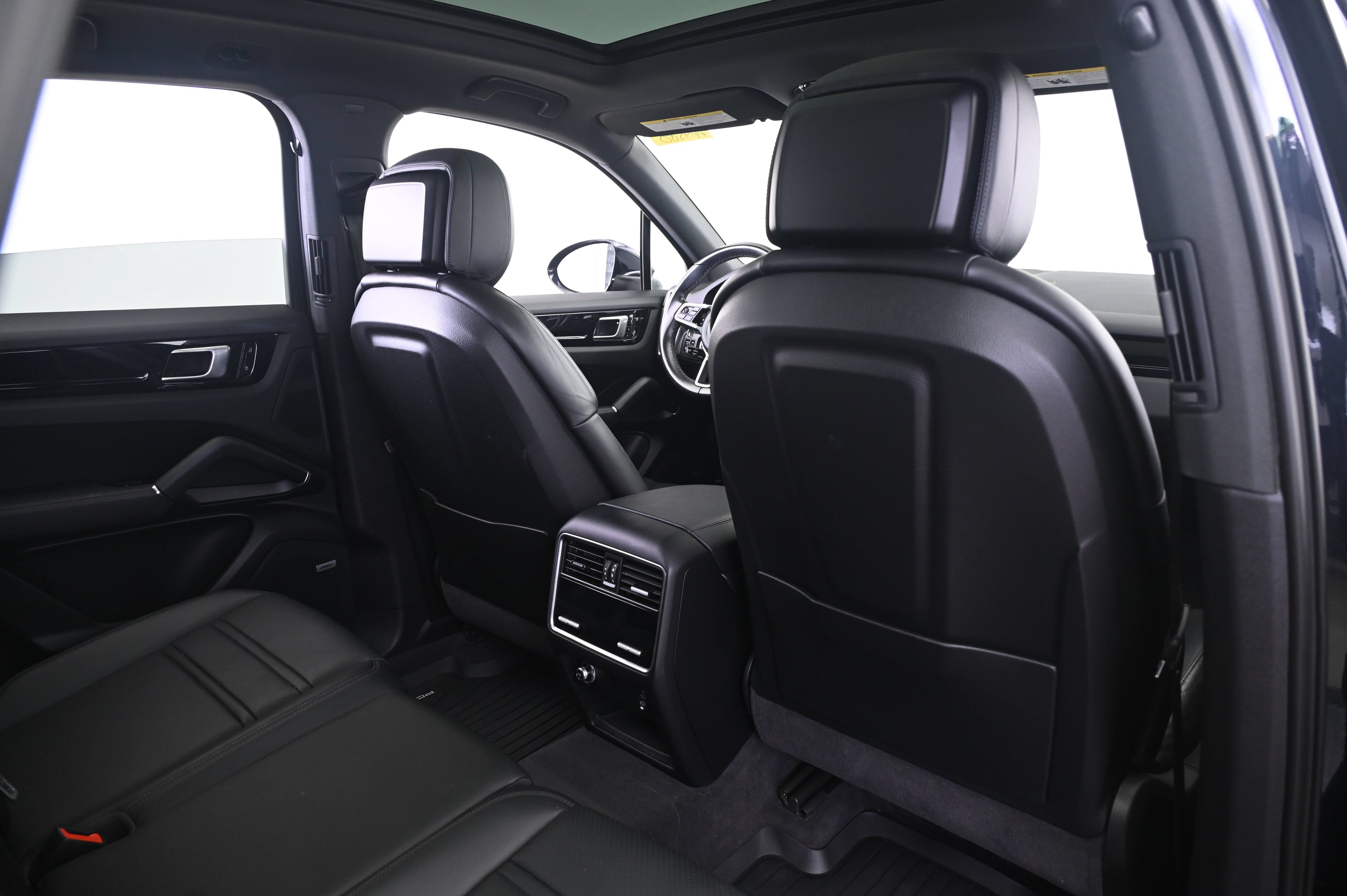 Certified 2020 Porsche Cayenne AWD/4WD image 17