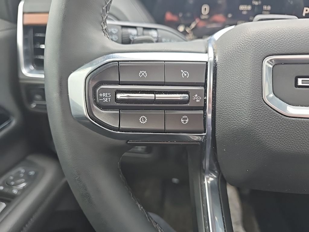 Used 2025 GMC Yukon XL Denali w/ Denali Reserve Package image 21