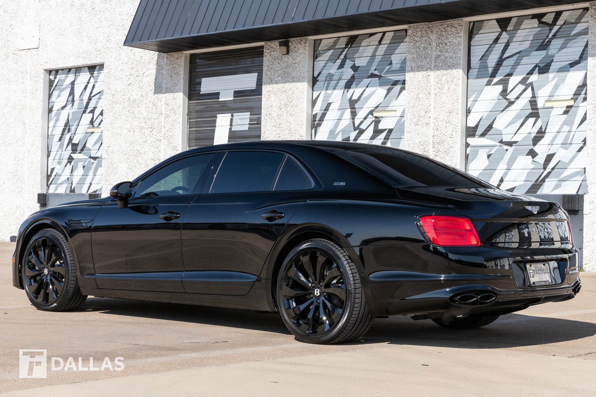 Used 2024 Bentley Flying Spur V8 image 10