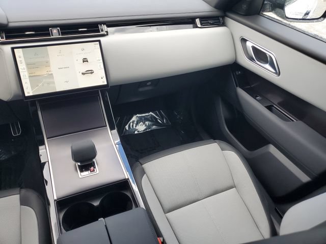 Certified 2026 Land Rover Range Rover Velar Dynamic SE AWD/4WD image 17