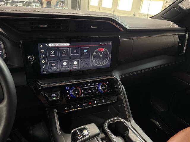 Certified 2025 GMC Sierra 1500 Denali Ultimate AWD/4WD image 18
