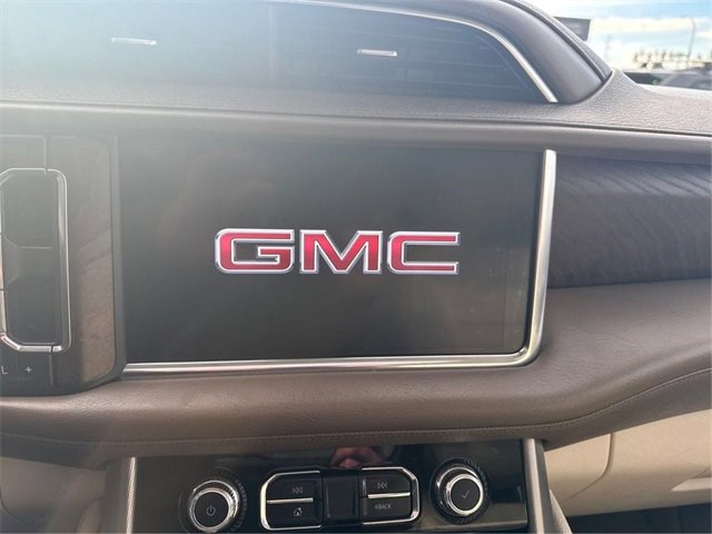 Used 2021 GMC Yukon XL Denali w/ Denali Premium Package image 14