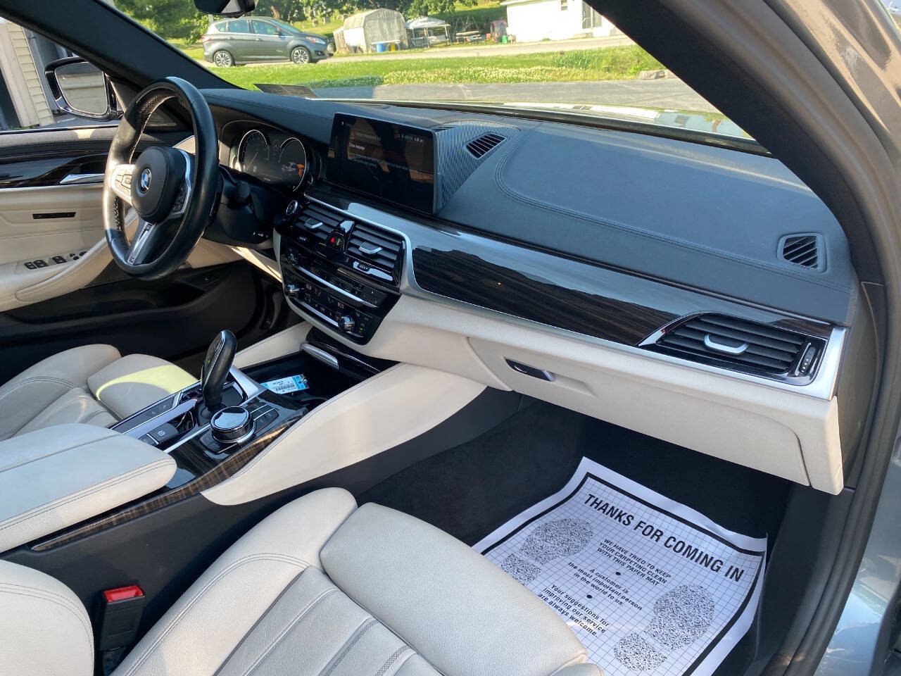 Used 2017 BMW 540i xDrive AWD/4WD image 32