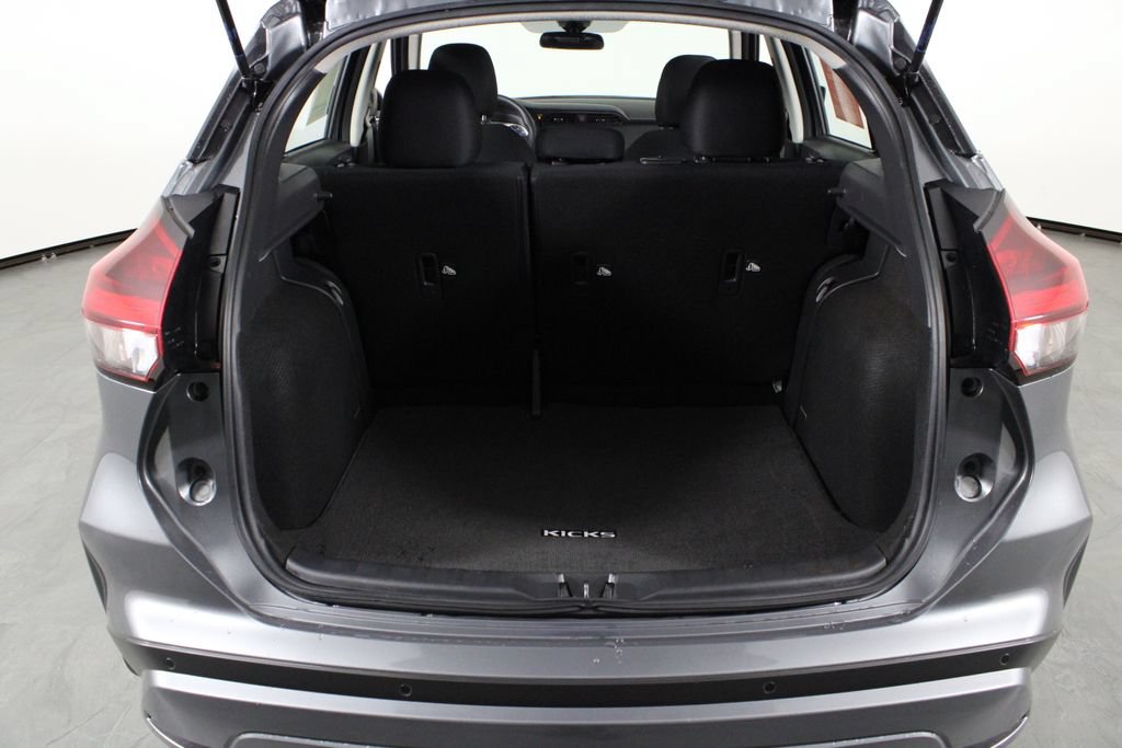 Certified 2025 Nissan Kicks Play S FWD image 18