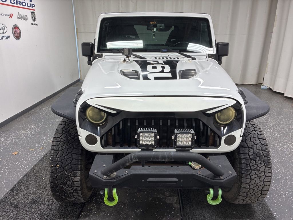 Used 2016 Jeep Wrangler Sahara video 3