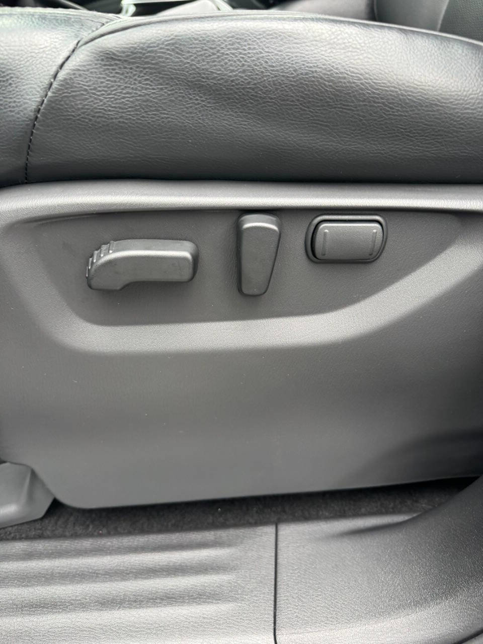 Used 2024 Nissan Armada SL w/ Cargo Package image 18