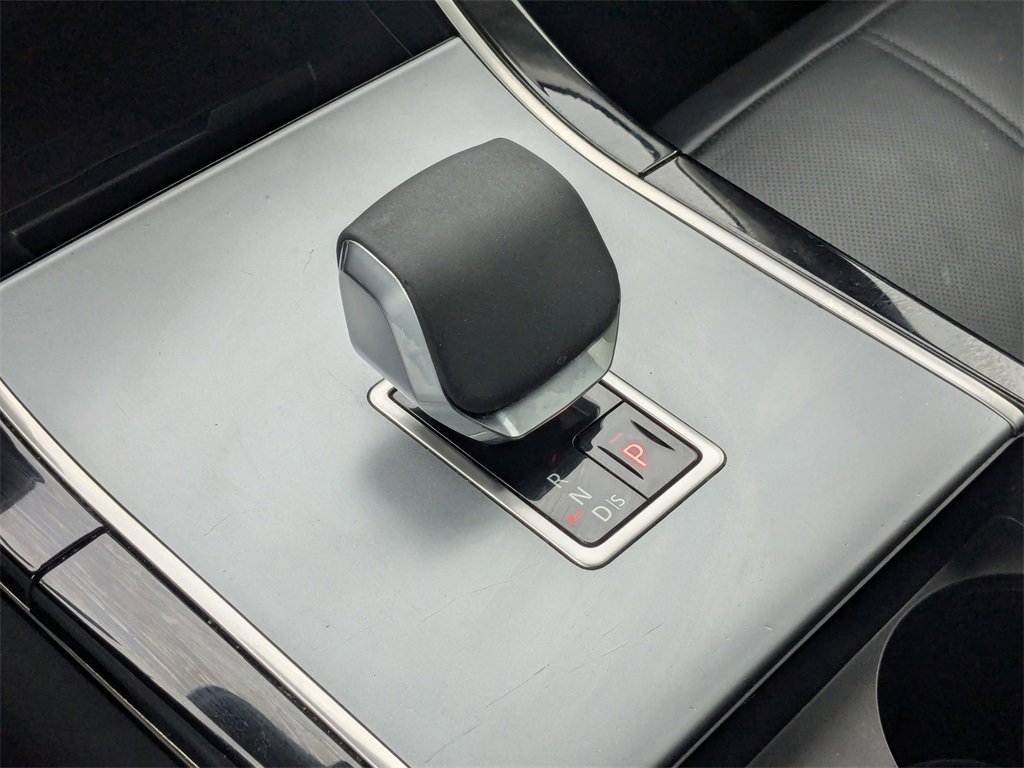 Used 2024 Land Rover Range Rover Velar S image 19