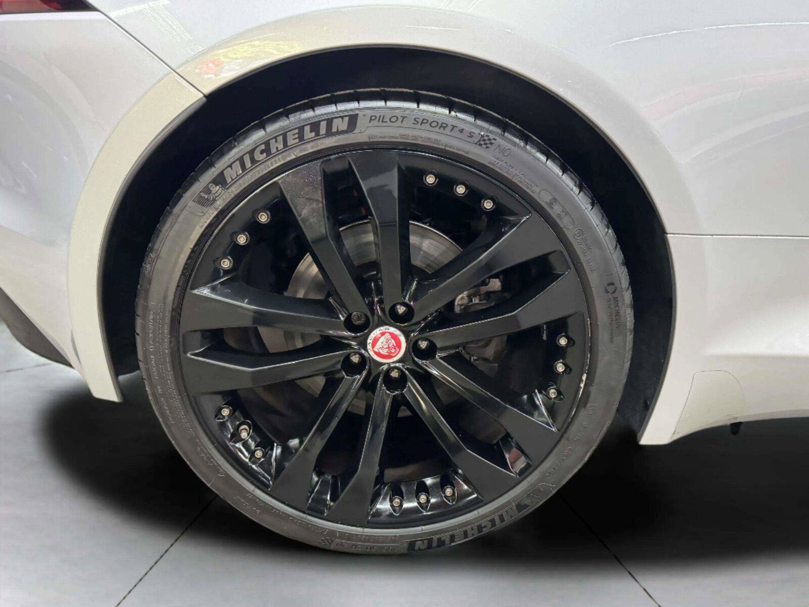 Used 2019 Jaguar F-TYPE Convertible RWD image 56