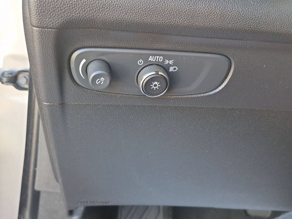 Certified 2021 Buick Envision Preferred FWD image 18