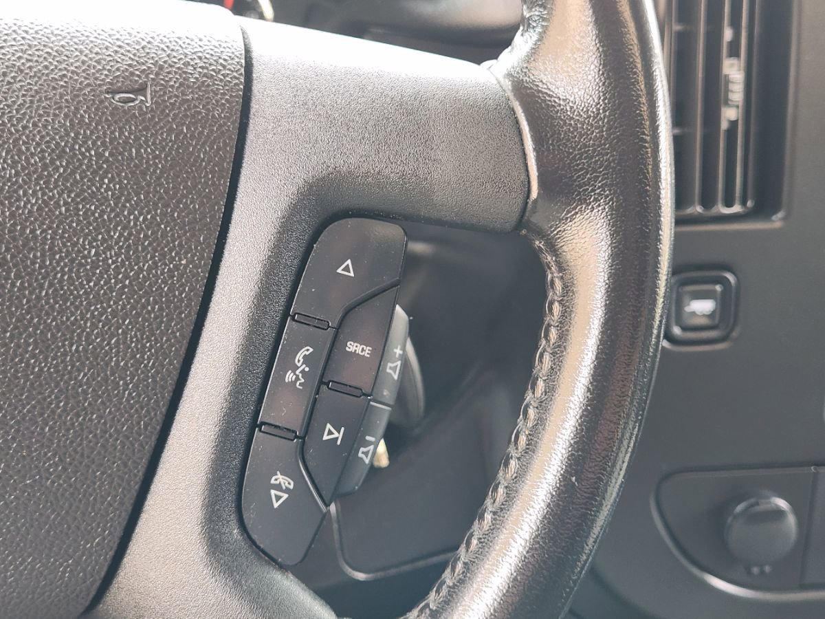 Used 2022 Chevrolet Express 3500 w/ Power Convenience Package RWD image 35