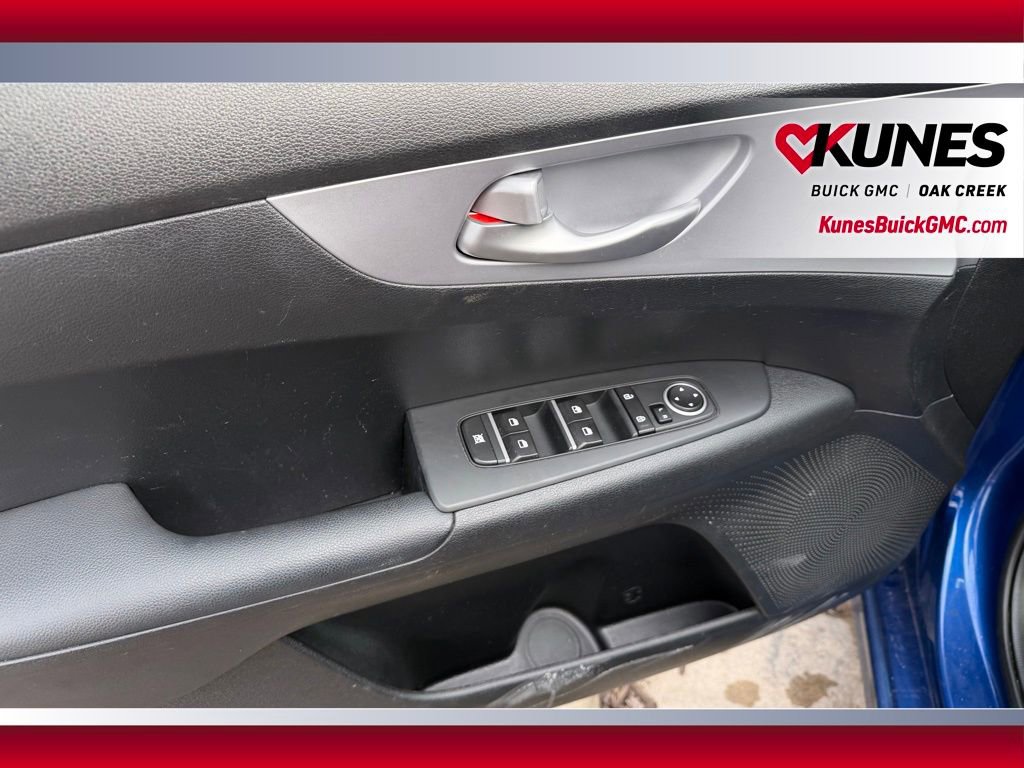 Used 2024 Kia Forte LXS image 7