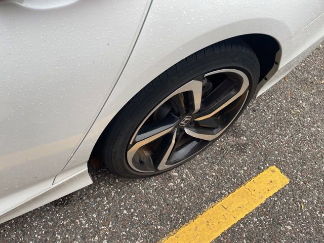 Used 2022 Honda Accord Sport image 4