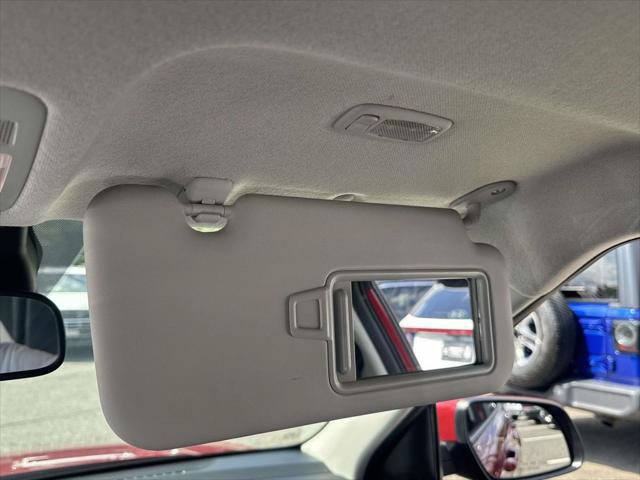 Certified 2025 Hyundai Venue Limited FWD image 30