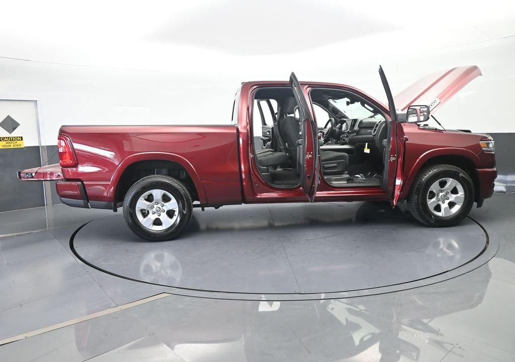 Used 2025 RAM 1500 Big Horn AWD/4WD image 71