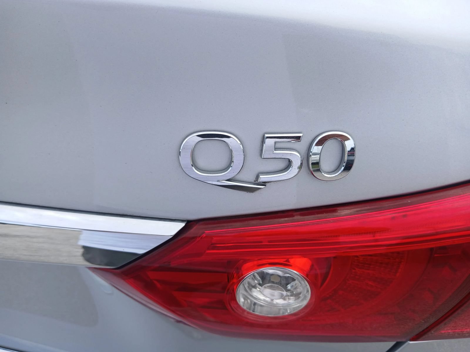 Used 2014 INFINITI Q50 Premium w/ Spare Tire Package RWD image 11