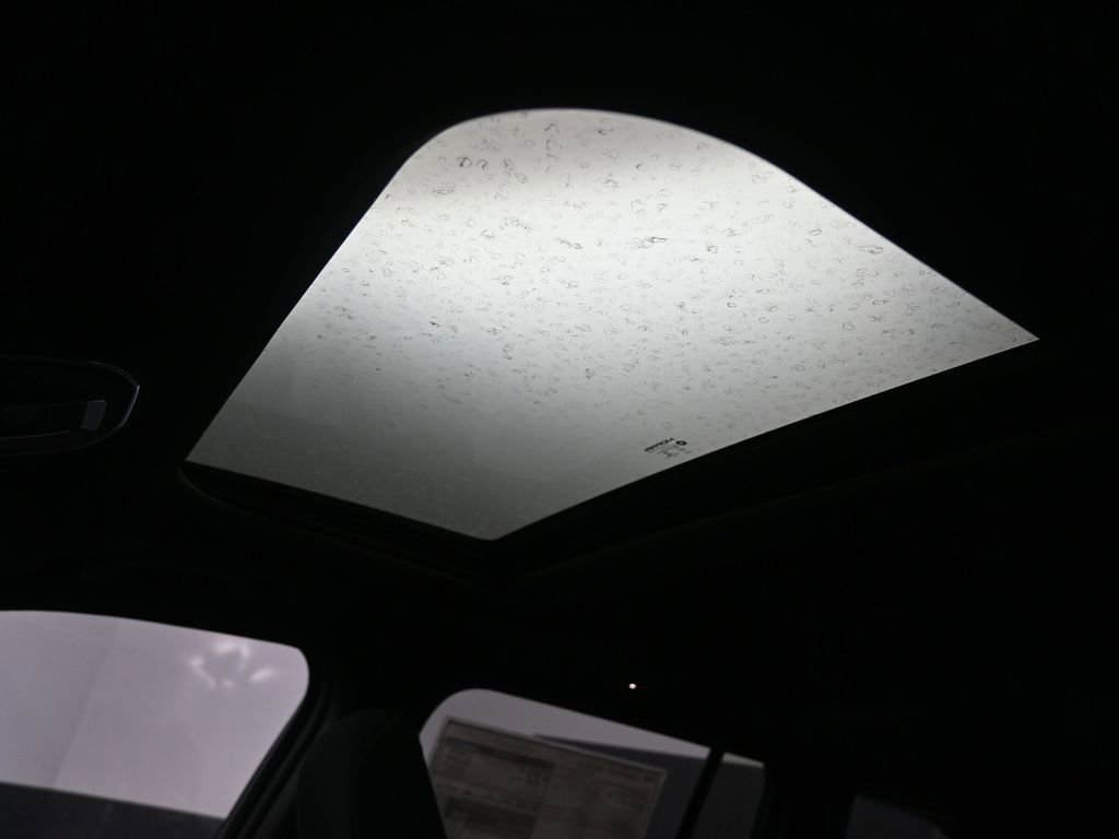 New 2025 Jeep Grand Cherokee Laredo X w/ Luxury Tech Group I image 21