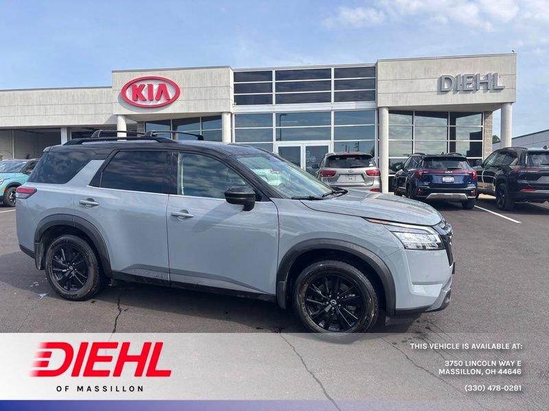 Used 2023 Nissan Pathfinder SL w/ Black Appearance Package