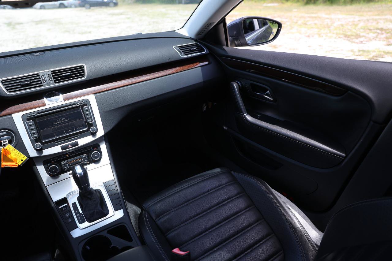 Used 2012 Volkswagen CC Lux FWD image 21