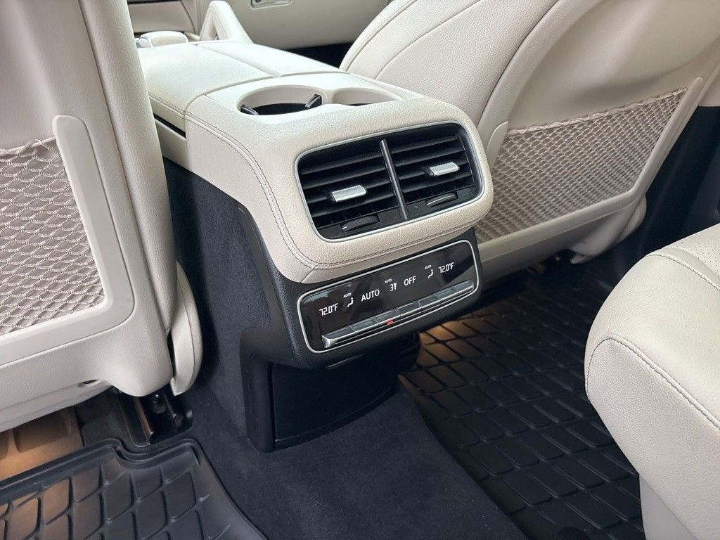 Used 2023 Mercedes-Benz GLS 450 4MATIC image 8