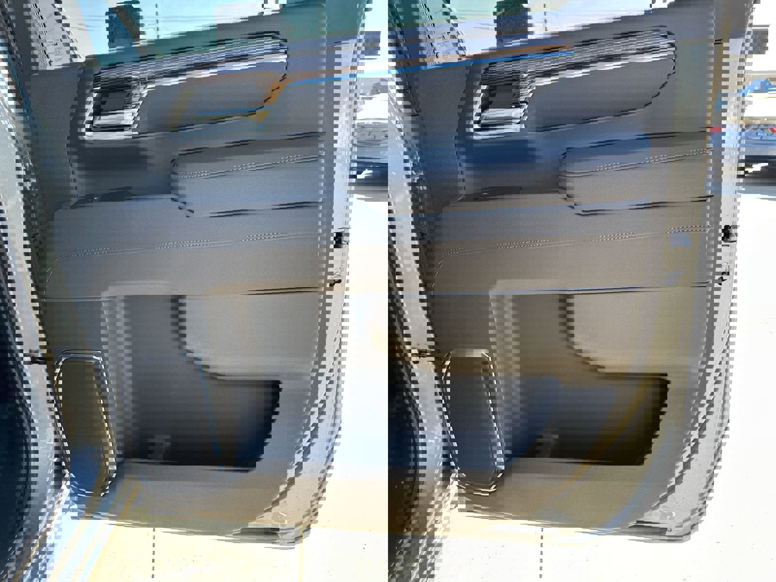 New 2025 GMC Sierra 2500 SLE w/ SLE Value Package; image 18