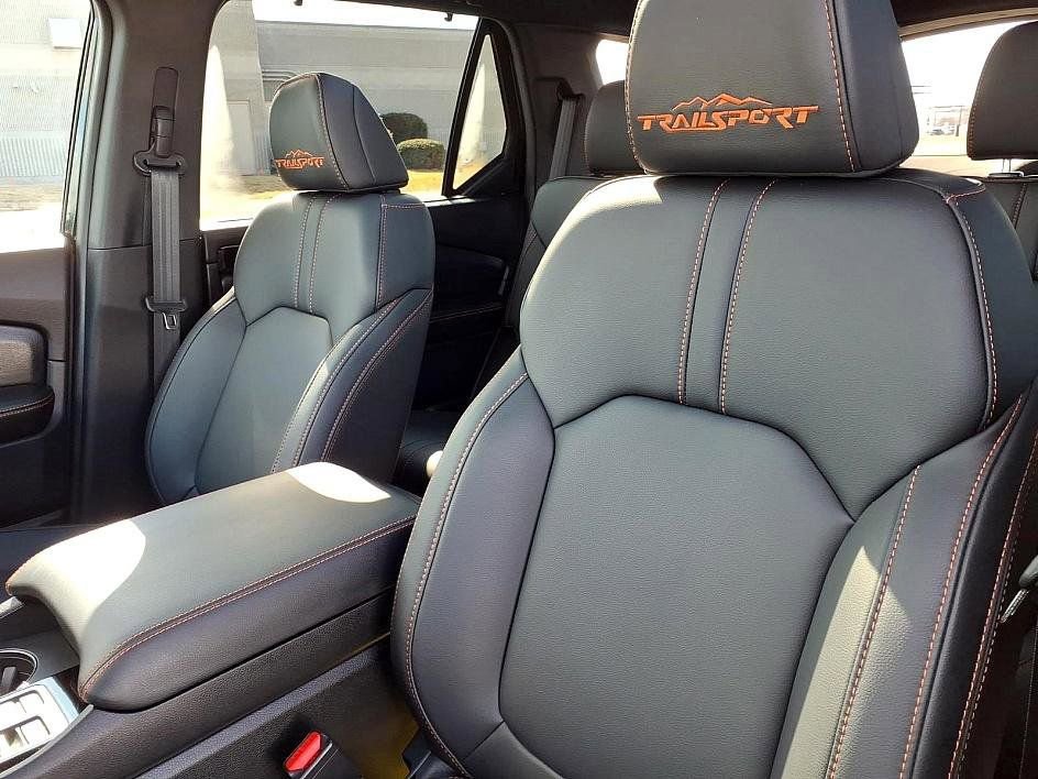 Used 2025 Honda Pilot TrailSport image 15