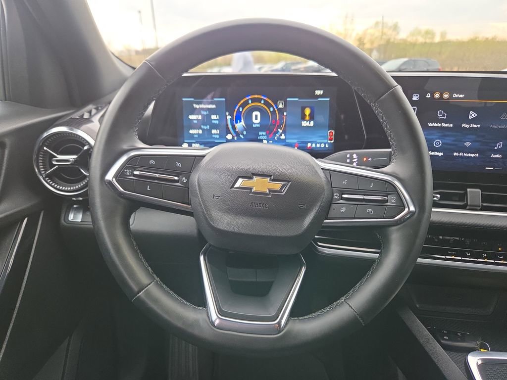 Certified 2025 Chevrolet Equinox LT FWD image 17