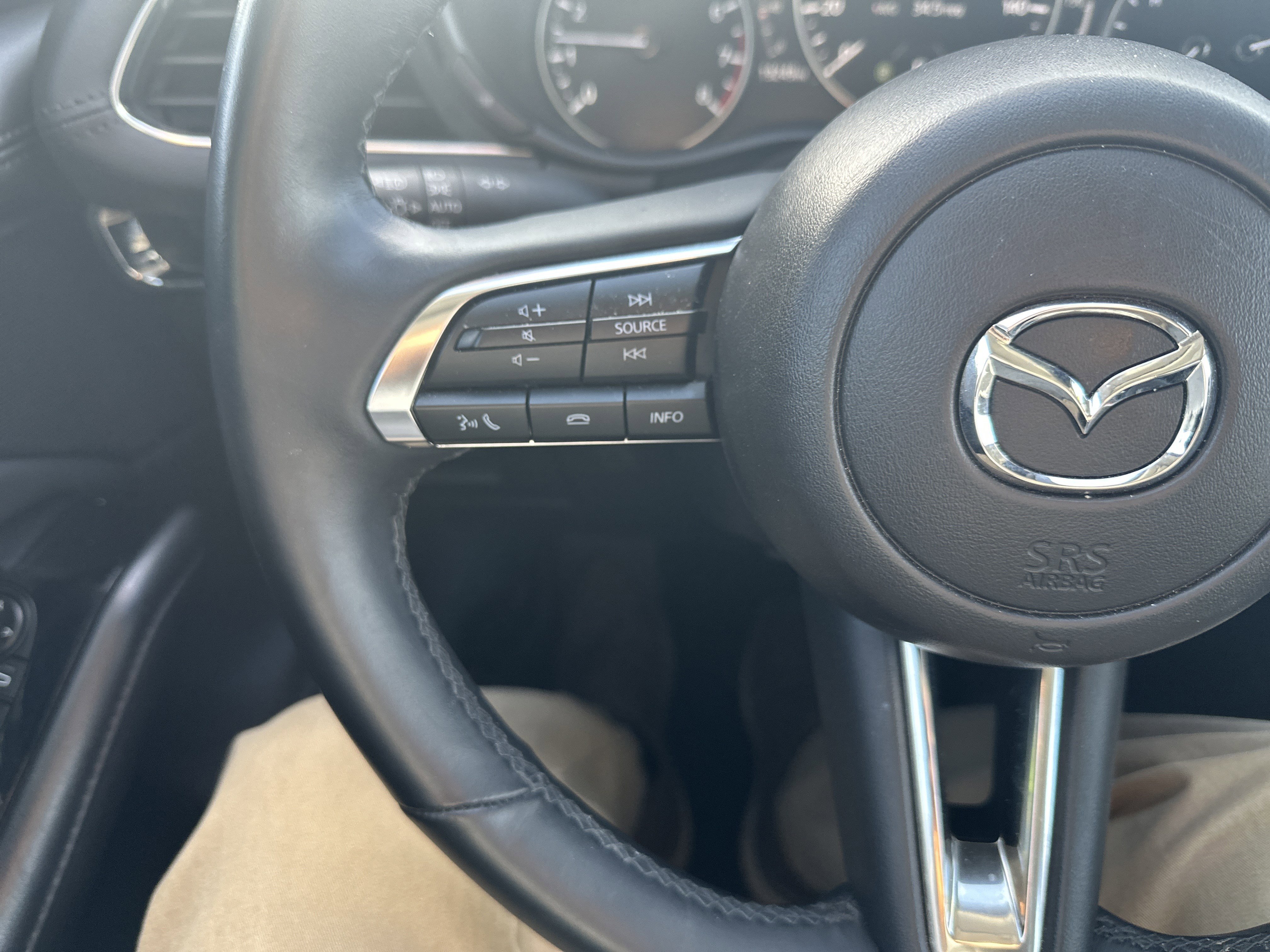 Used 2025 MAZDA MAZDA3 s image 18