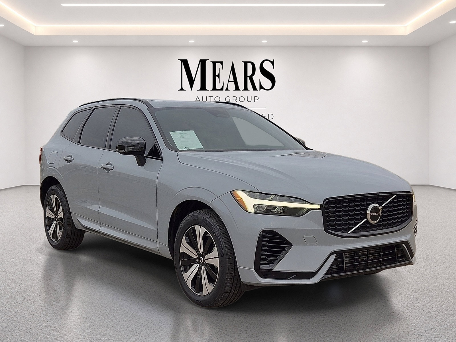Used 2024 Volvo XC60 T8 Core AWD/4WD image 8